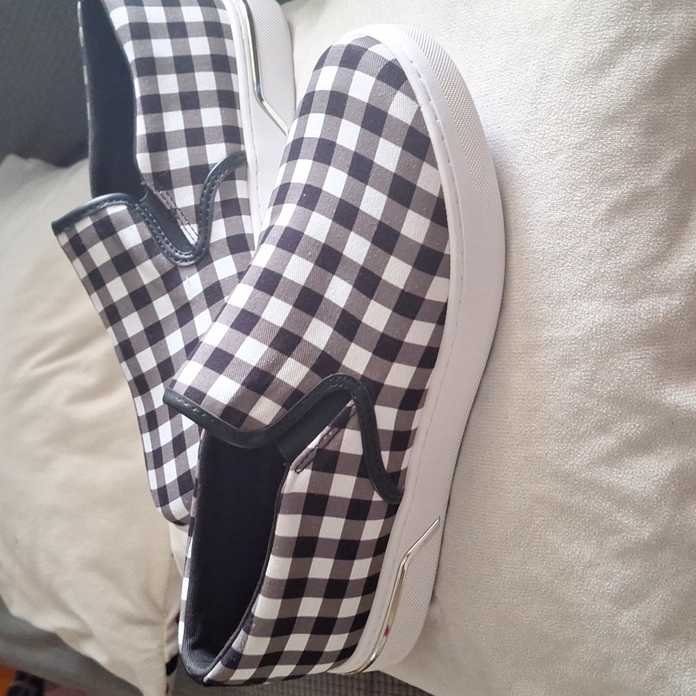 Guess Checker  slip on  Shoes